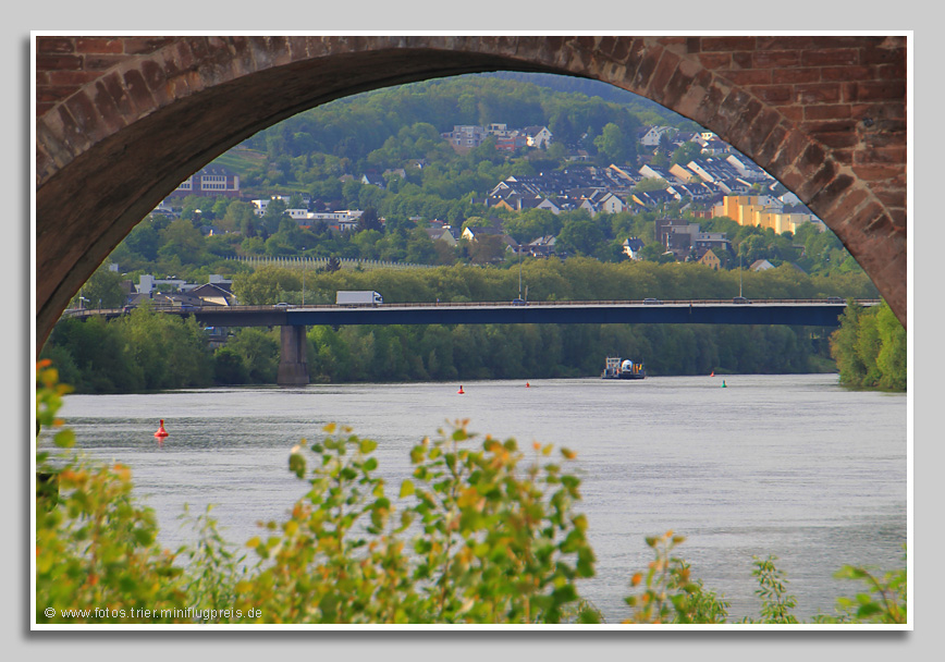 Trier Römerbrücke und Konrad-Adenauer-Brücke